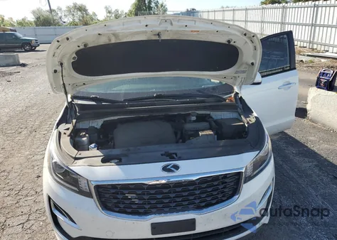 2021 Kia Sedona Lx из США, поврежденный, VIN KNDMB5C18M6673876